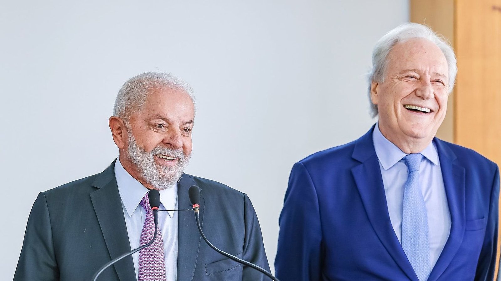 Lula e Lewandowski discutem ajustes finais da PEC da Segurança Pública