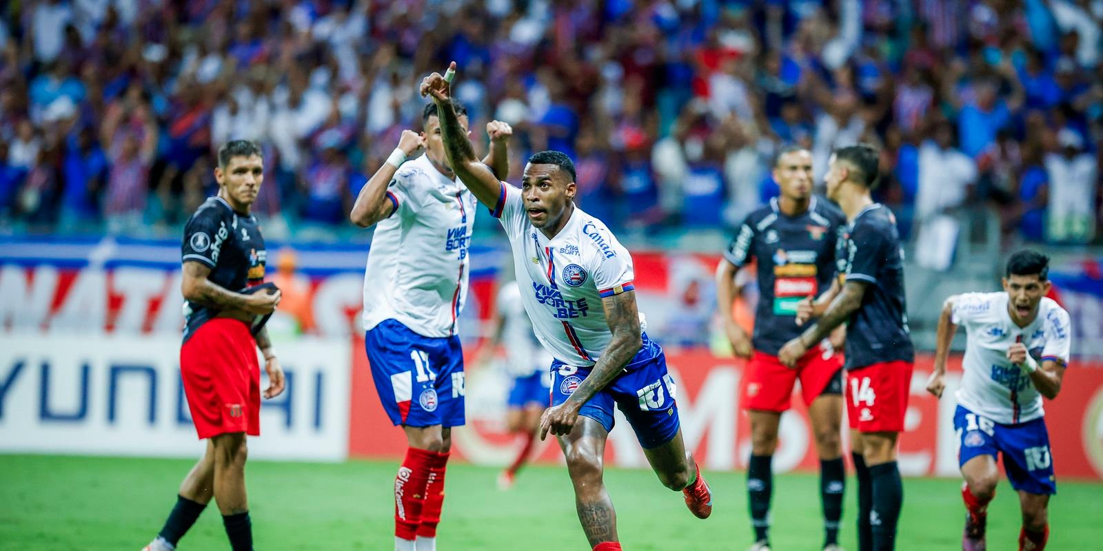 Bahia vence e alcança a fase de grupos da Copa Libertadores