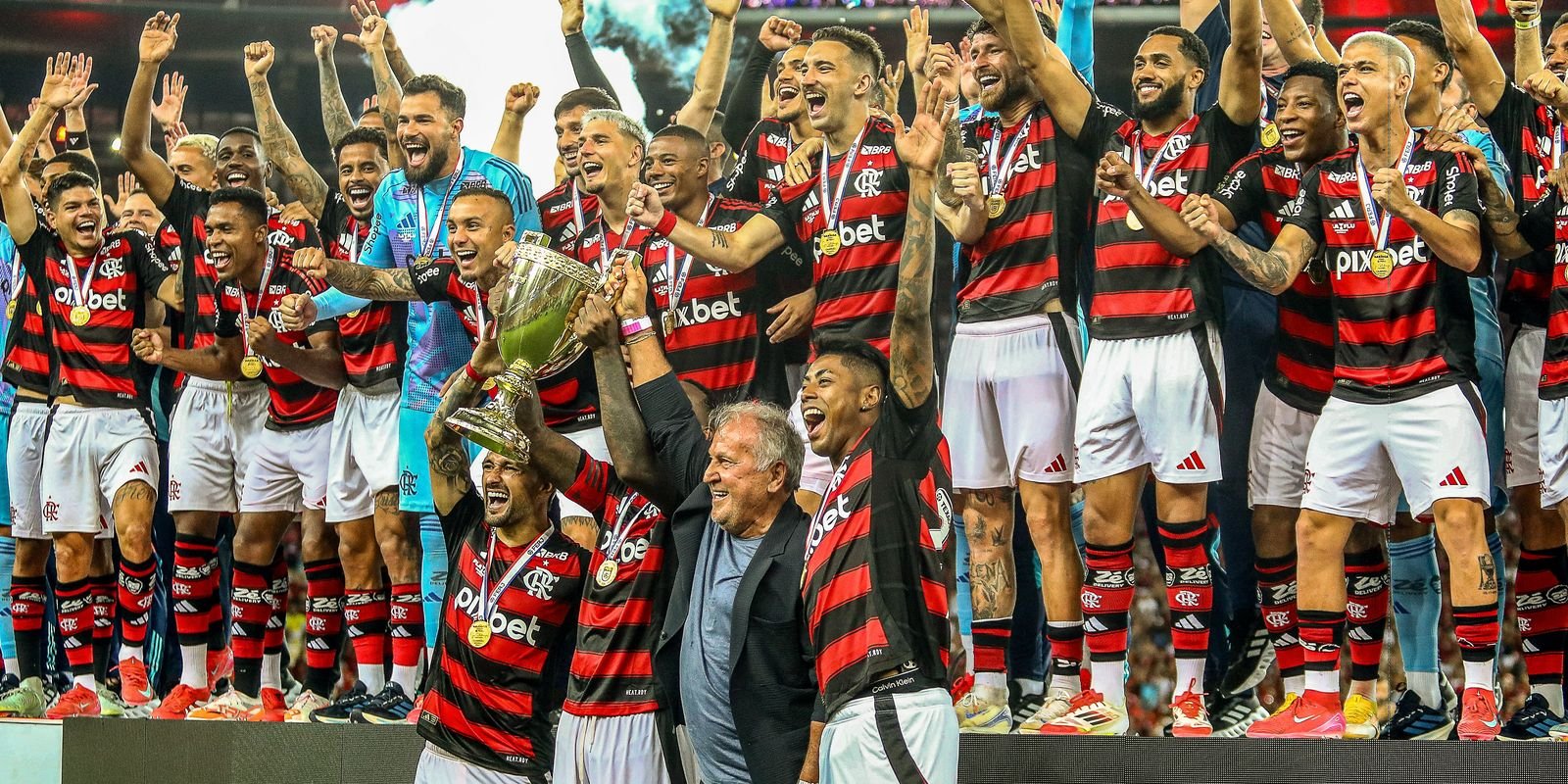 Flamengo é bicampeão carioca após empate sem gols com Fluminense