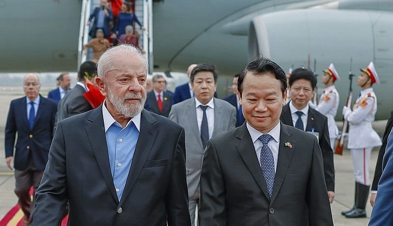 No Vietnã, Lula discute acordo de aviação, carne bovina e cúpula dos BRICS