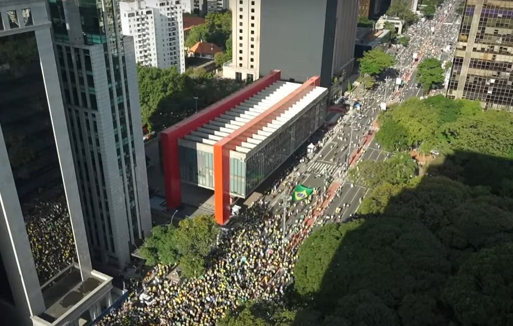 USP diz que 12,4 mil foram a ato de Bolsonaro; PM ainda não divulgou número