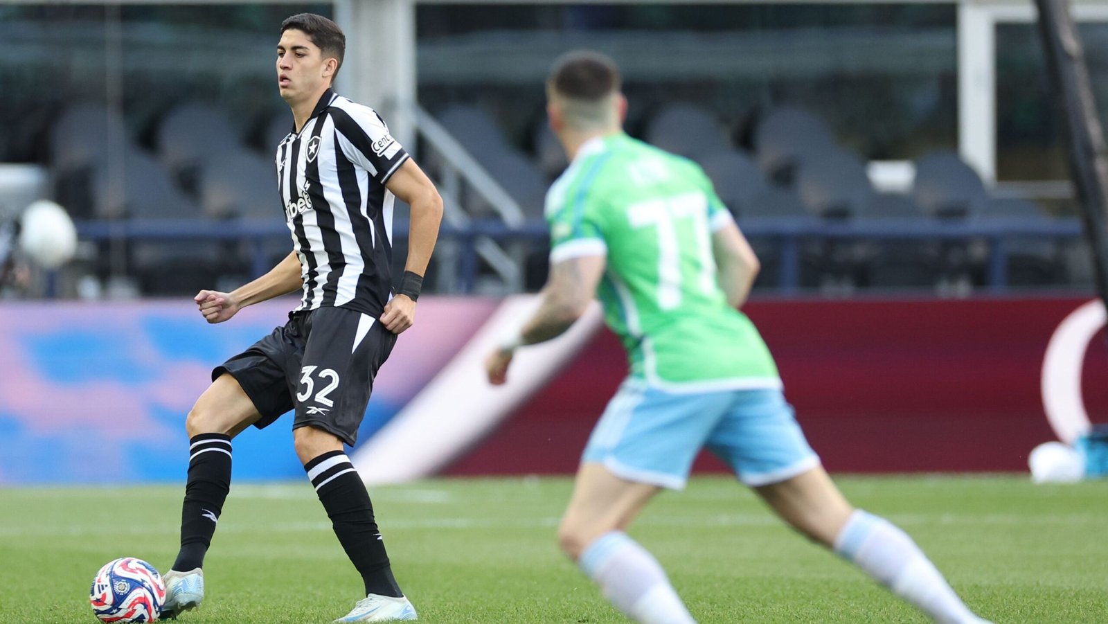 Botafogo leva susto do Seattle Sounders, mas estreia com vitória no Mundial