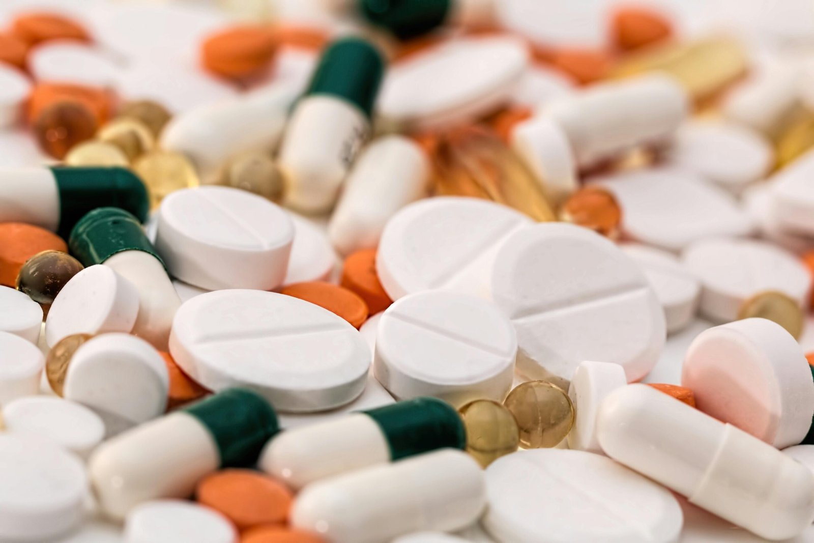 Medicamentos para cólicas menstruais: excesso pode fazer mal?