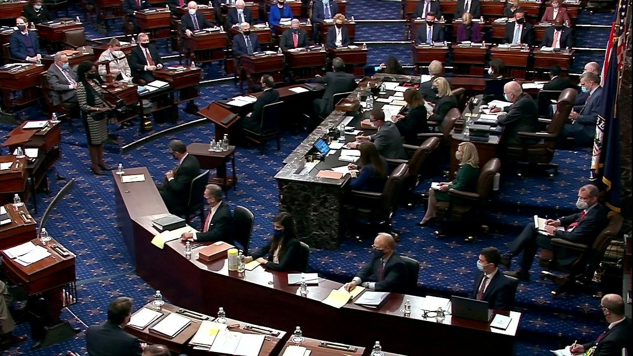 Senado dos EUA tenta avançar com novo pacote fiscal de Trump