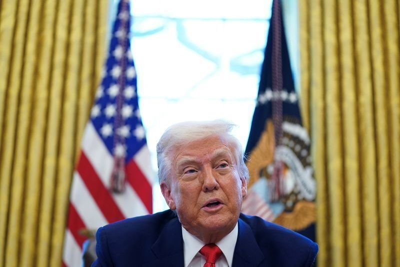 Trump está em posição delicada no conflito Israel-Irã, diz professor