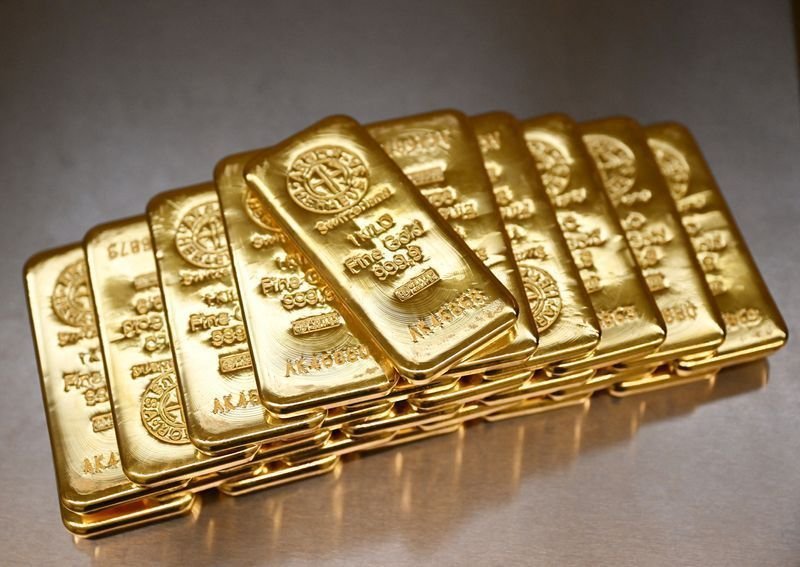 Ouro fecha em queda com payroll acima do esperado e dólar forte