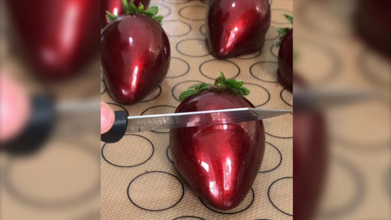 Golpe do morango do amor: criminosos simulavam venda do doce no RS
