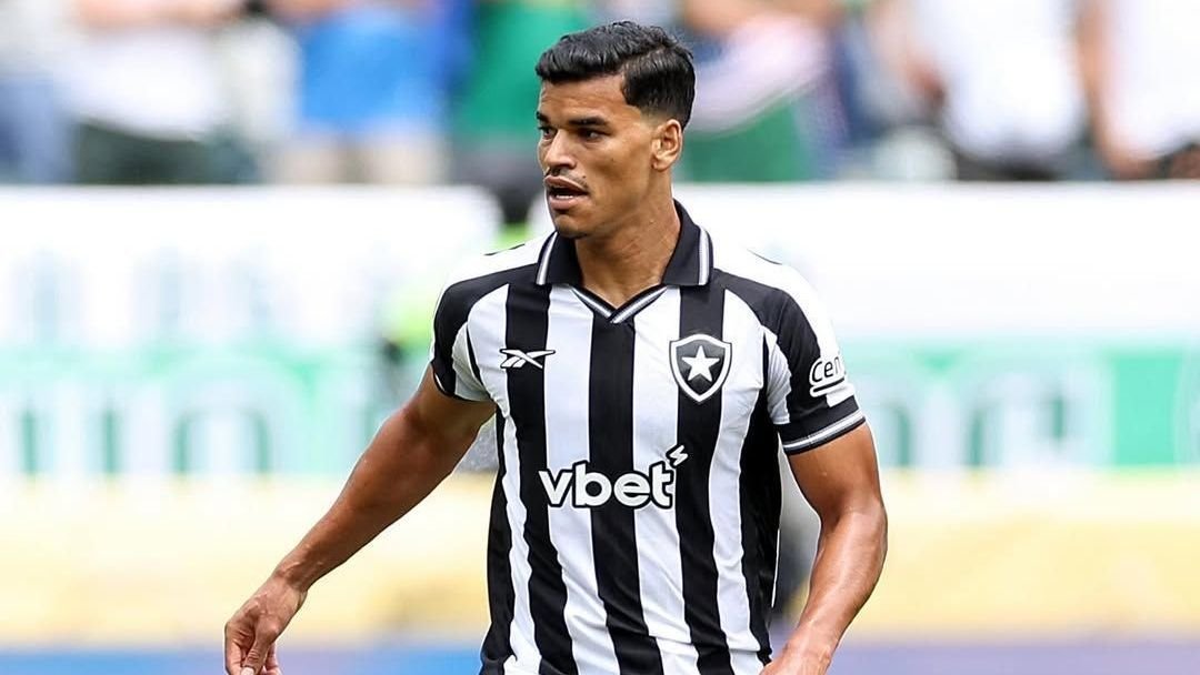 Botafogo se despede de meio-campista campeão da Libertadores pelo clube