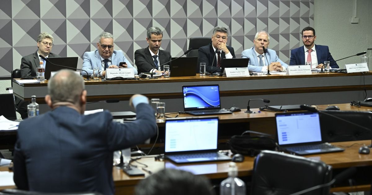 CPMI pauta convocação de irmão de Lula e quebra de sigilo de Carlos Lupi