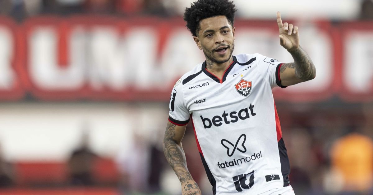 Matheuzinho volta a marcar pelo Vitória após seis meses; veja gol