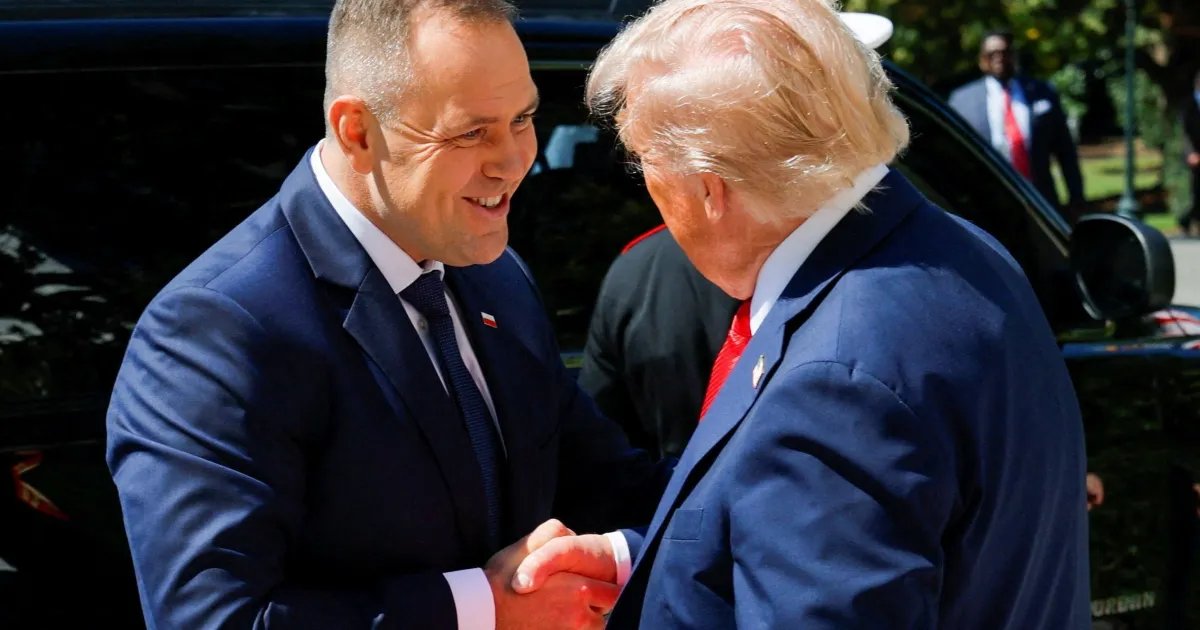 Presidente polonês agradece a Trump pelo envio de tropas americanas