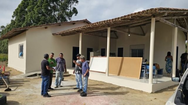 Prefeitura de Mucuri entrega reforma do Posto de Saúde do Lagoa Bonita e entra em fase final com a revitalização da Escola Carolina de Moraes