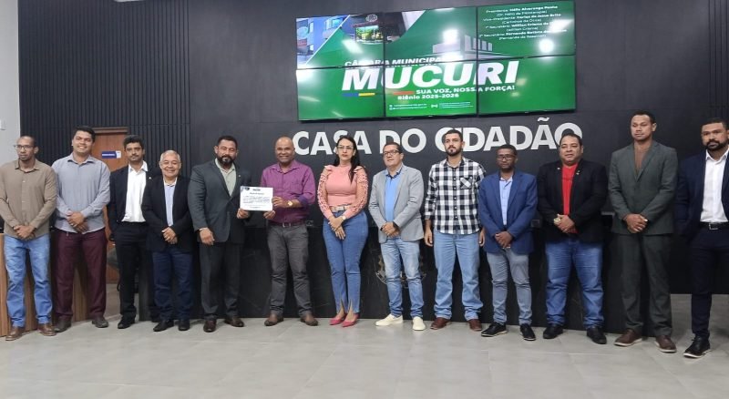 Vereador Sula entrega ao Município de Mucuri ‘Moção de Aplausos’ do Legislativo pela conquista histórica dos limites territoriais da Santa Clara