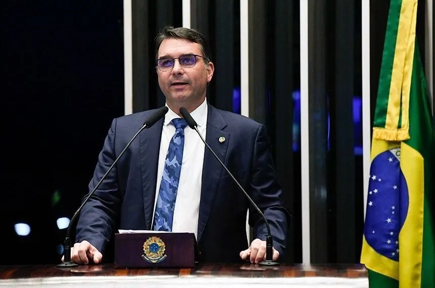 Datafolha: 88% dos eleitores de Flávio apoiam candidatura após “Dark Horse”