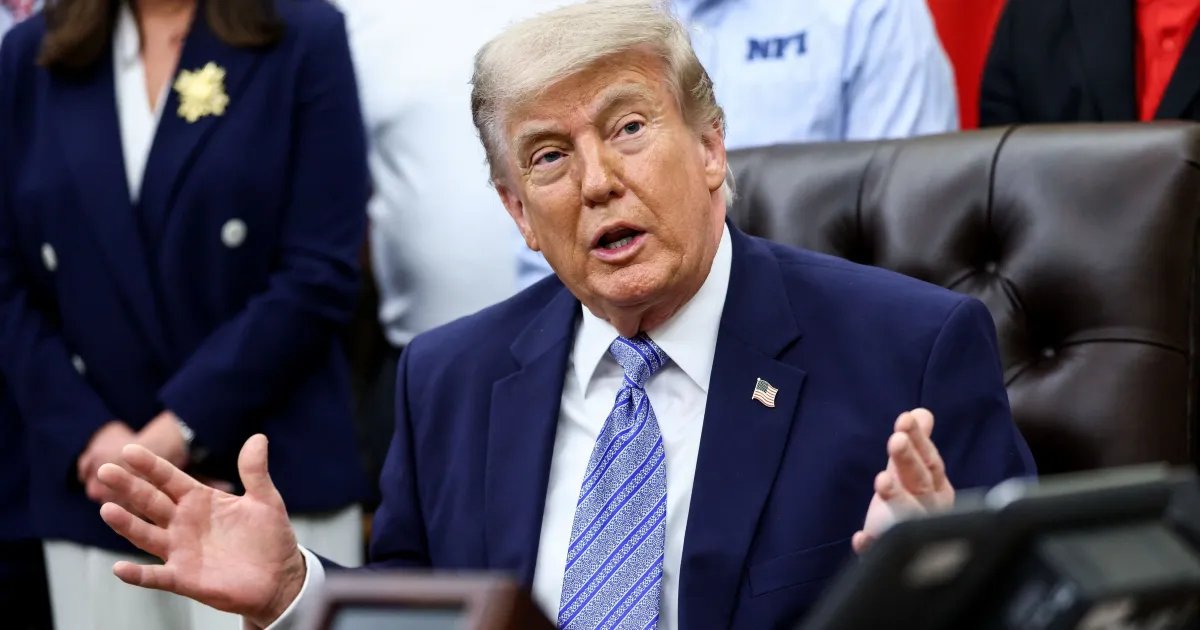 Trump insiste em negociação após Irã anunciar suspensão