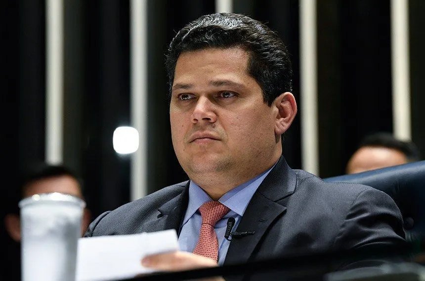 PEC da 6×1: Alcolumbre promete reunião para definir tramitação no Senado