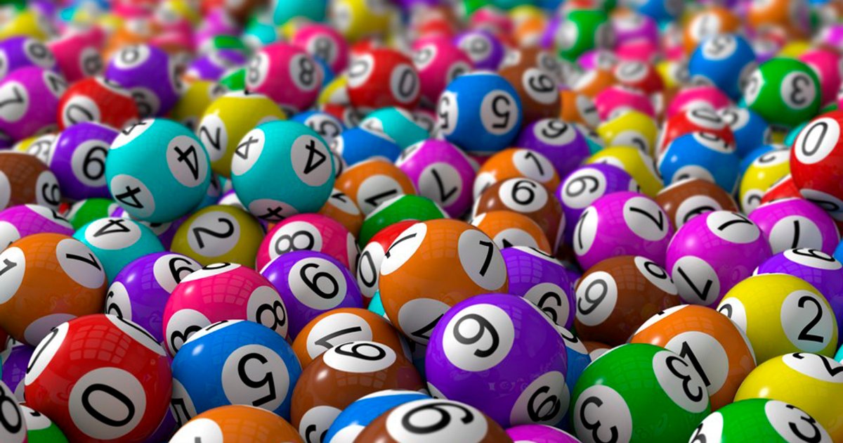 Enquanto a bola rola, R$ 2 bilhões entram em jogo na Mega Millions