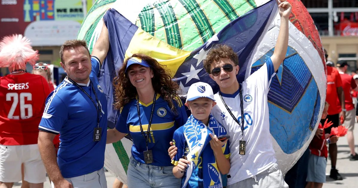 Copa do Mundo: torcedores da Bósnia invadem o Canadá; veja