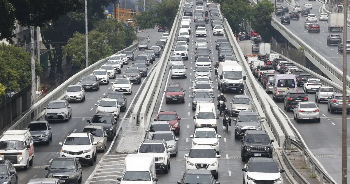 Comissão da Câmara deve votar projeto que autoriza CNH a partir de 16 anos