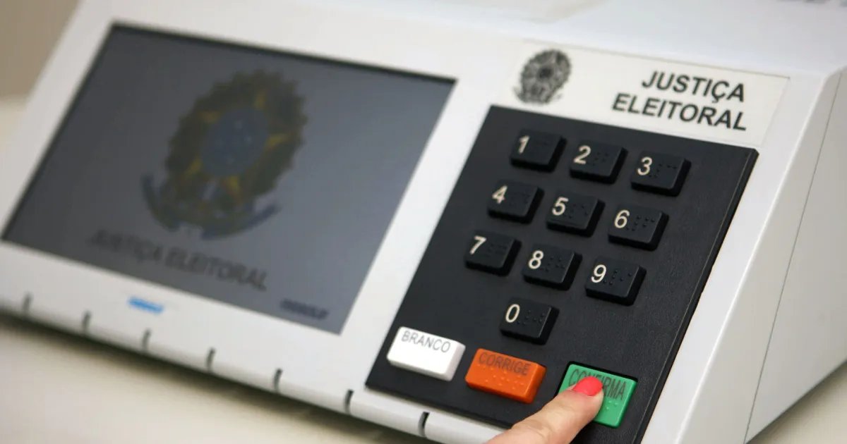 EUA querem enviar funcionários ao Brasil para questionar urnas, diz jornal