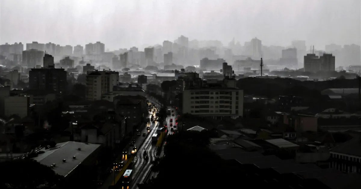 Defesa Civil monitora chuva intensa que pode atingir o RS na próxima semana