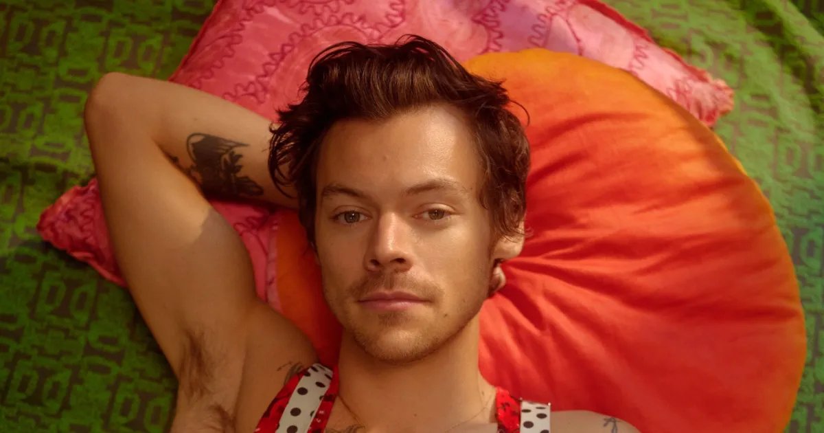 Antes dos shows, Harry Styles é flagrado na Liberdade, em SP; veja