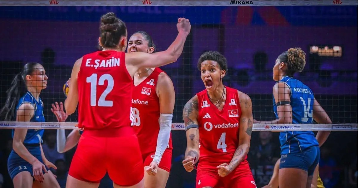 Brasil perde para Turquia e amarga quinto vice na VNL feminina