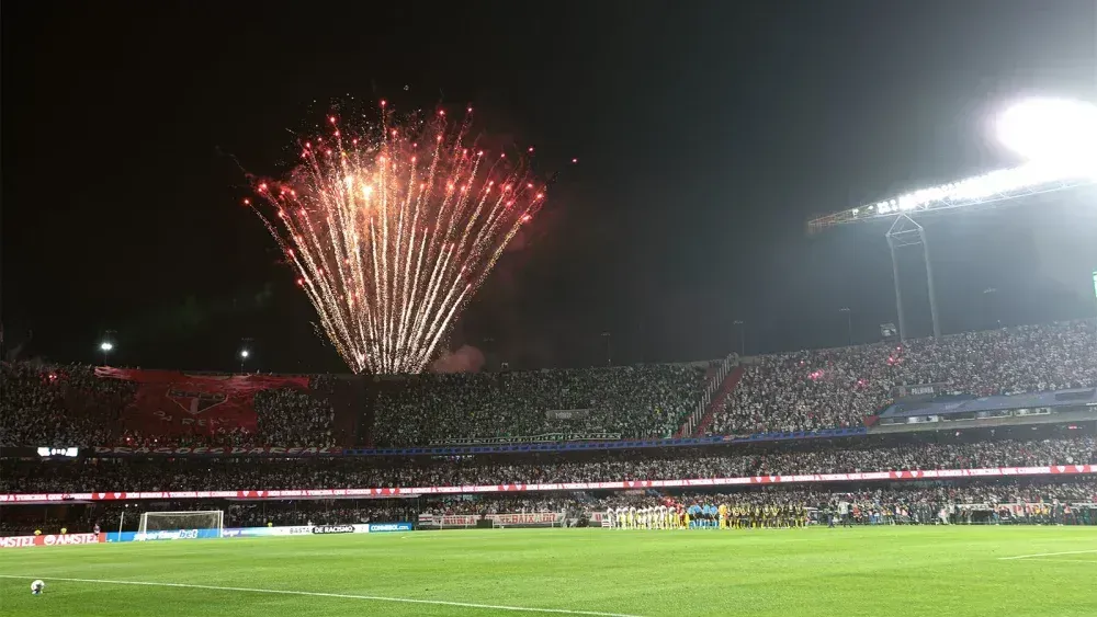 São Paulo x Coritiba: escalações e onde assistir ao jogo do Brasileirão