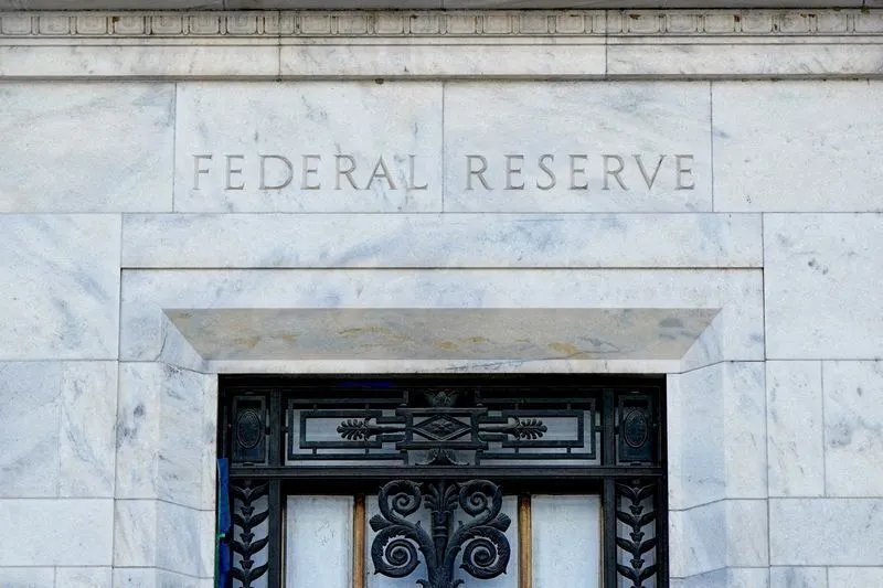 Inflação dos EUA ainda está muito acima da meta do Fed, diz economista