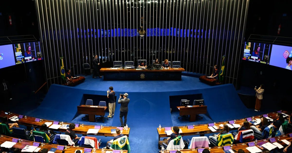 Pesquisas da reta final para o Senado mostram avanço da direita