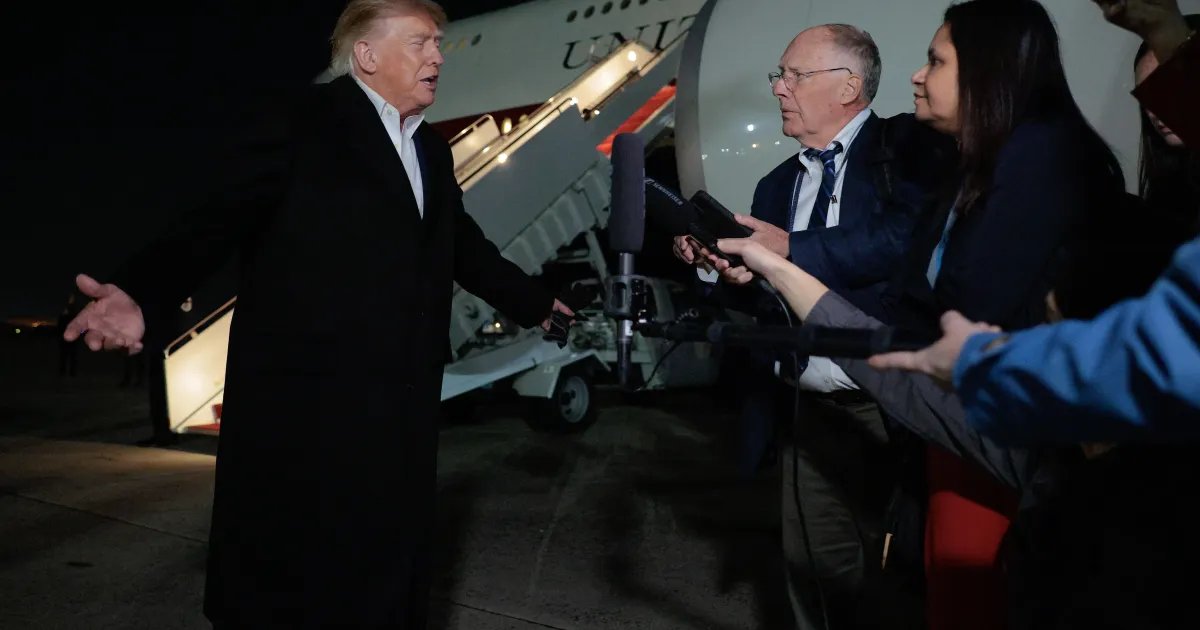 Trump diz que eleição foi “estranha” e aprovaria entrada de Flávio nos EUA
