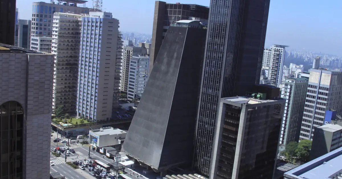 Fiesp: atividade industrial recua no 3º tri e produção deve cair 0,4%