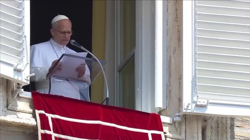 Cirurgia do papa deve ocorrer no início da próxima semana, diz Vaticano
