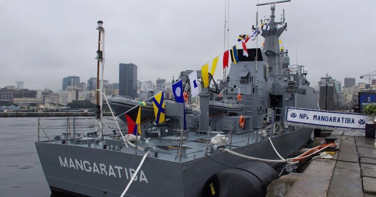 Marinha inaugura novo navio para proteção de plataformas de petróleo e gás