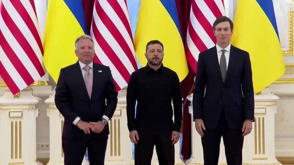 Zelensky se encontra na Noruega com enviados de Trump para discutir guerra
