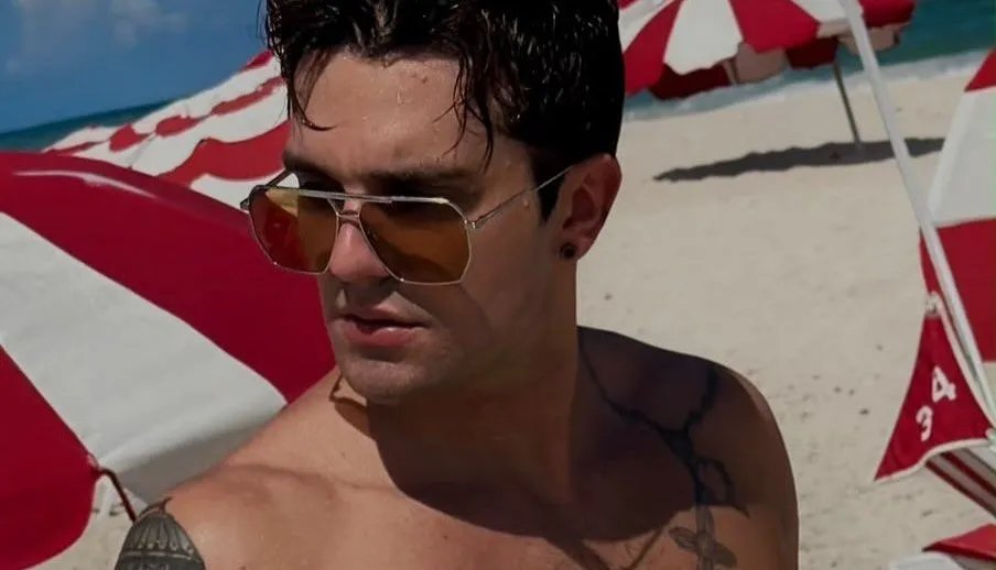 Luan Santana mostra corpo sarado e Jade Magalhães reage; veja